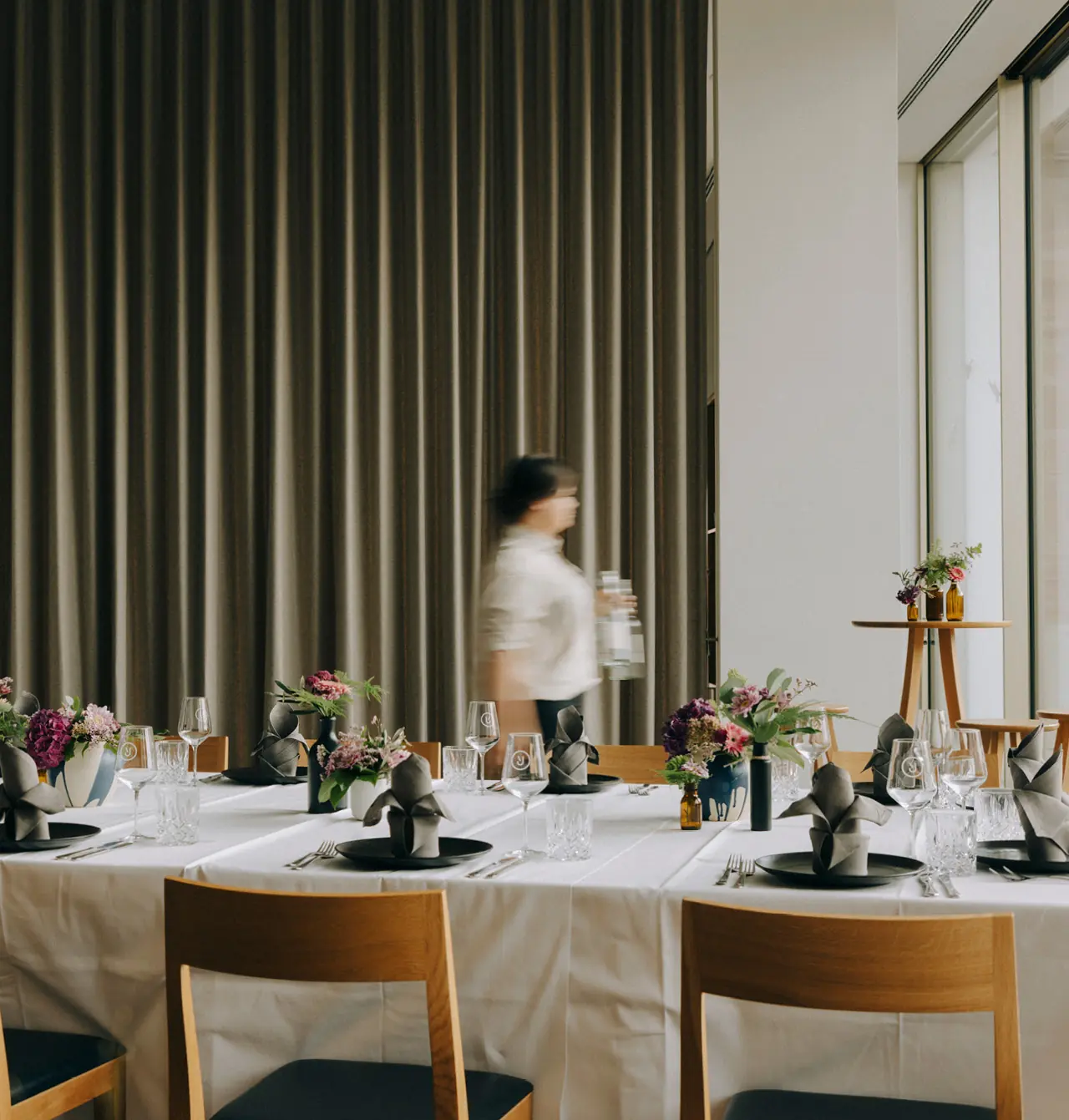 Gedeckter Tisch für ein Event im Esszimmer Landtag